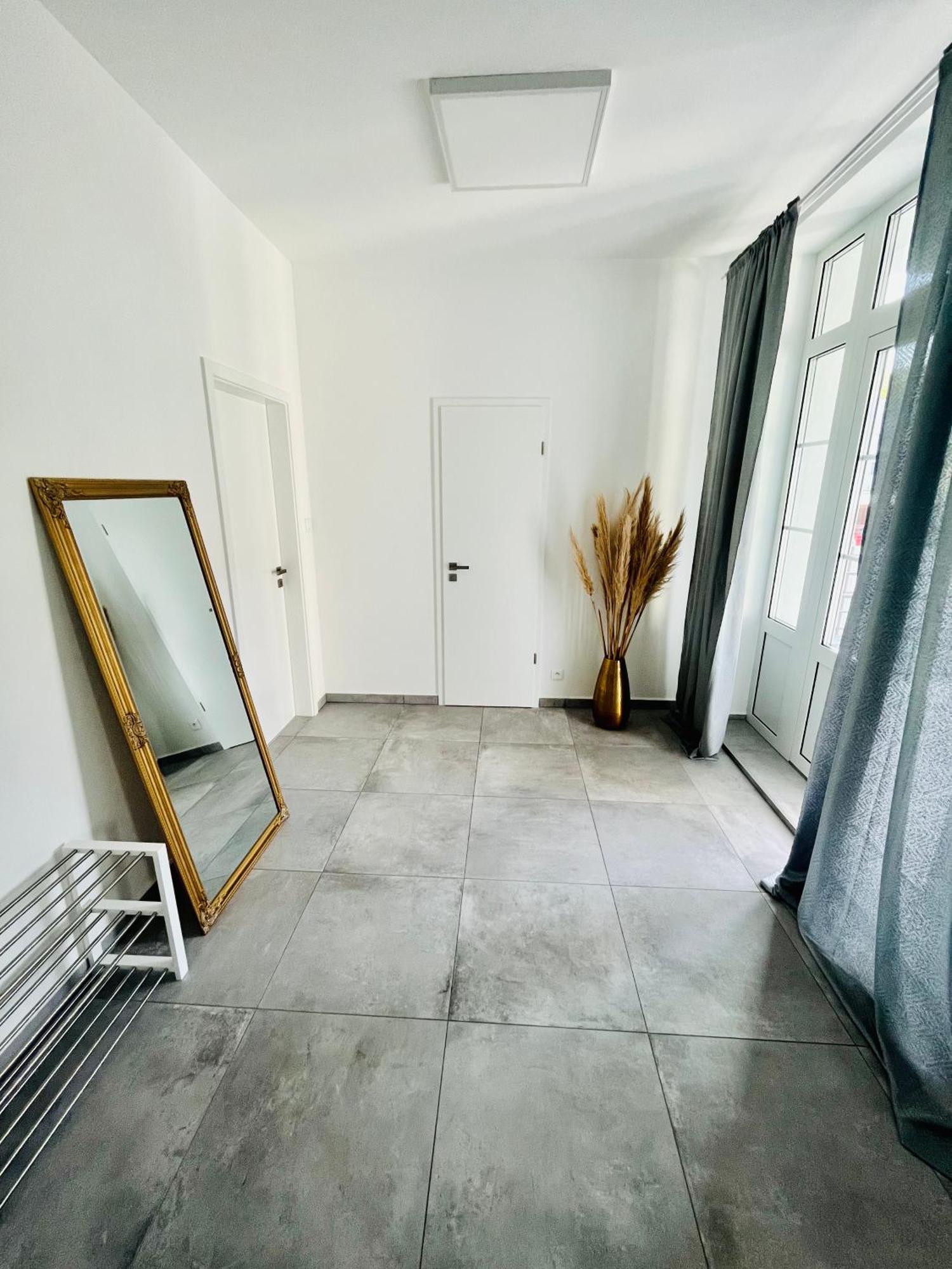 Apartment Riviera Centrum, Private Parking And Smart Check In Banská Bystrica Exterior foto